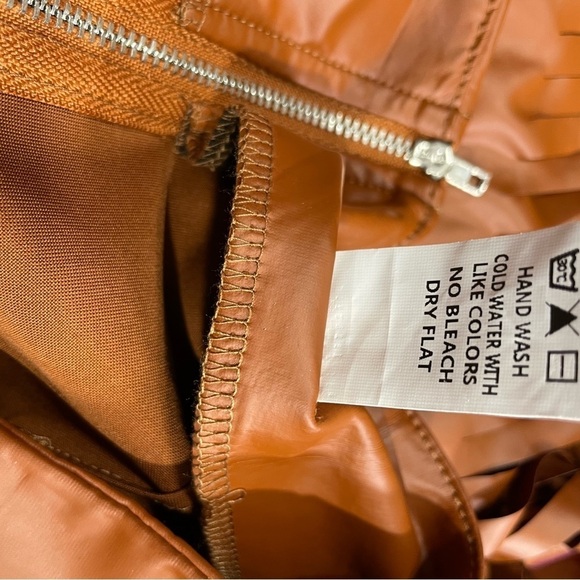 Brown Fringe Faux Leather PU Skirt
New - Picture 8 of 9
